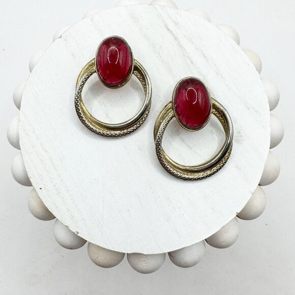 Vintage Cranberry Lucite Cabochon Twisted Circle Stud Earrings - Picture 2 of 8